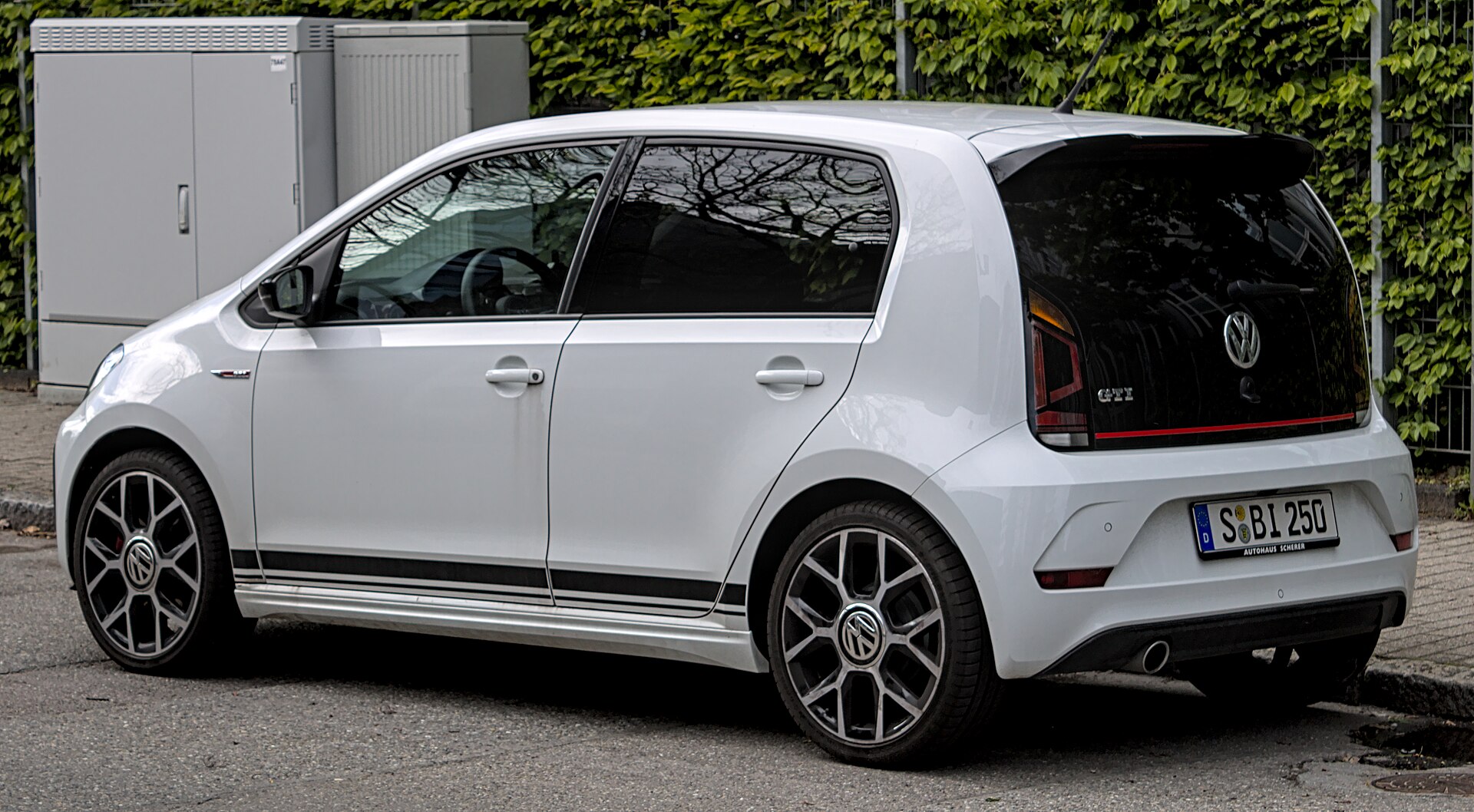 Volkswagen up! GTI, front three-quarter view