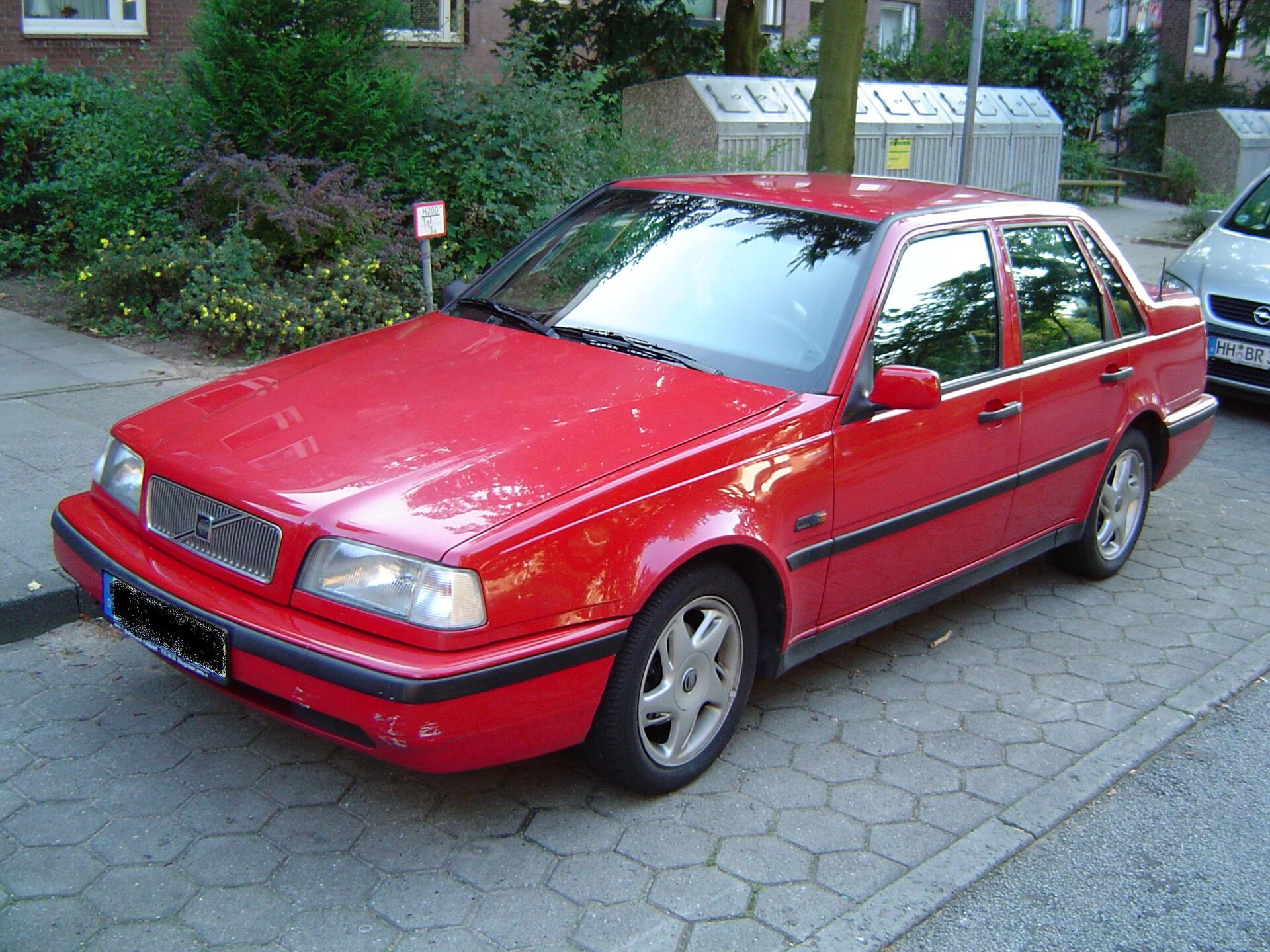 Volvo 460 saloon