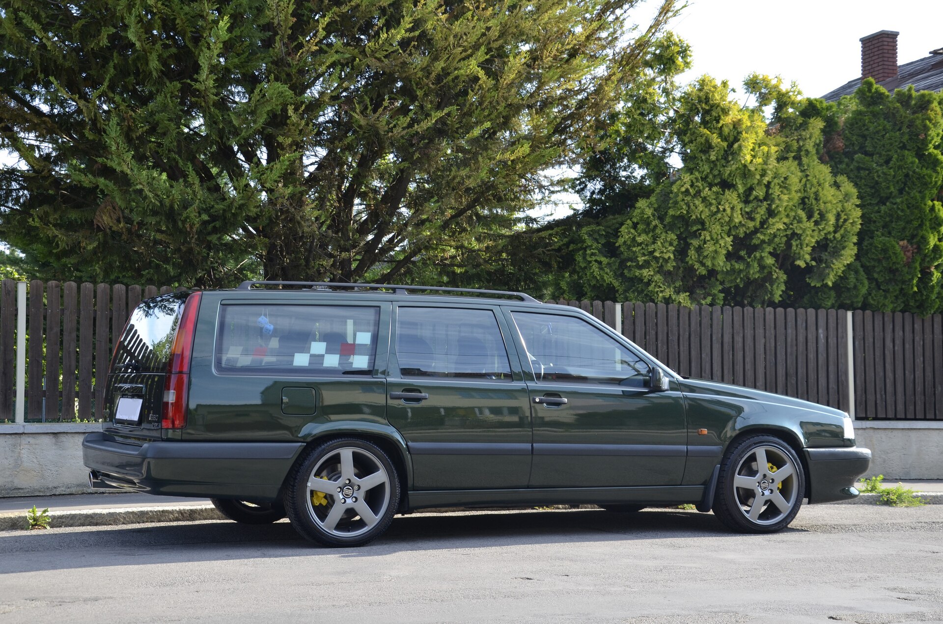 Volvo 850 T-5R: the Porsche-Tuned Turbo Brick of 1995