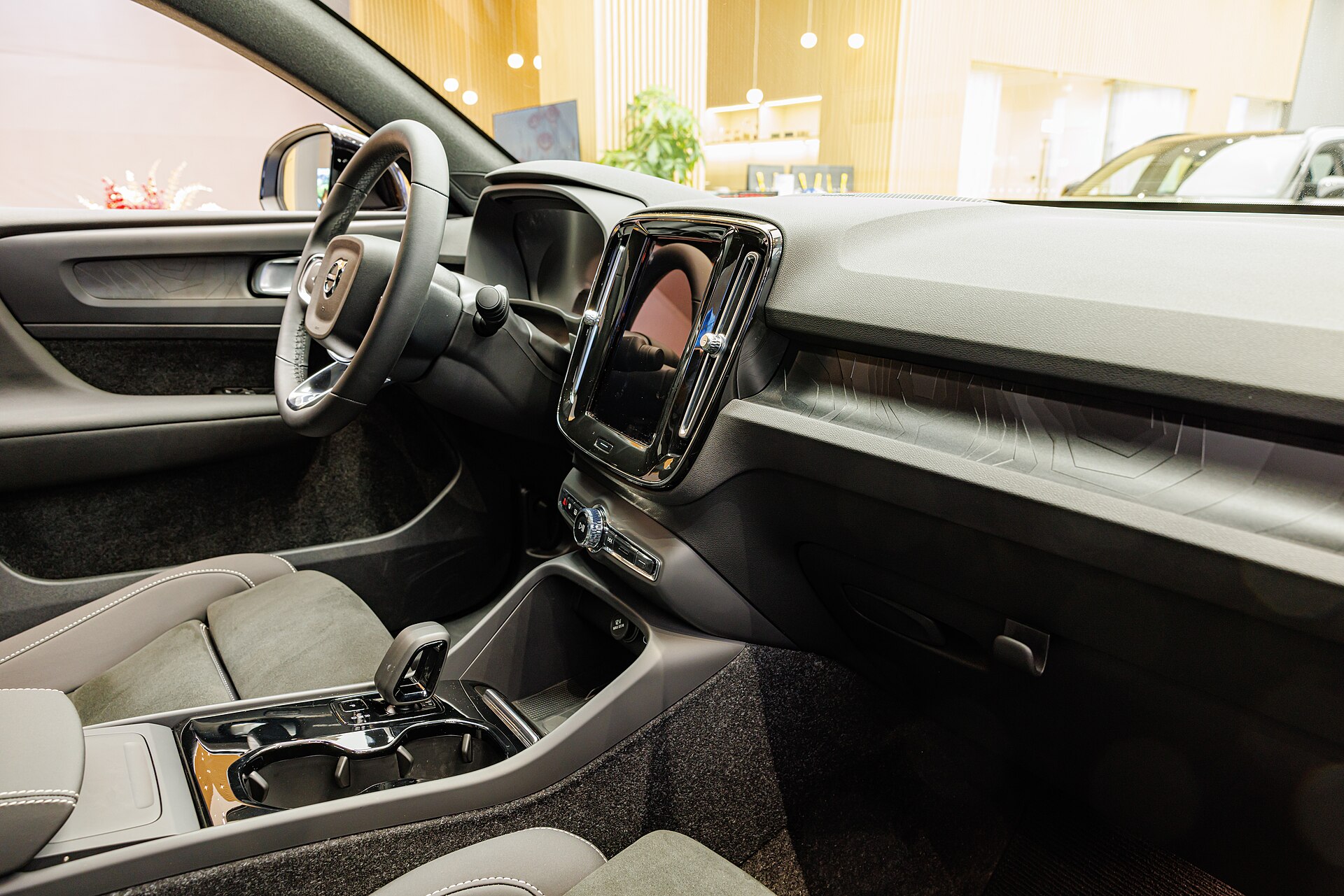 Dashboard and interior of the Volvo C40 Recharge