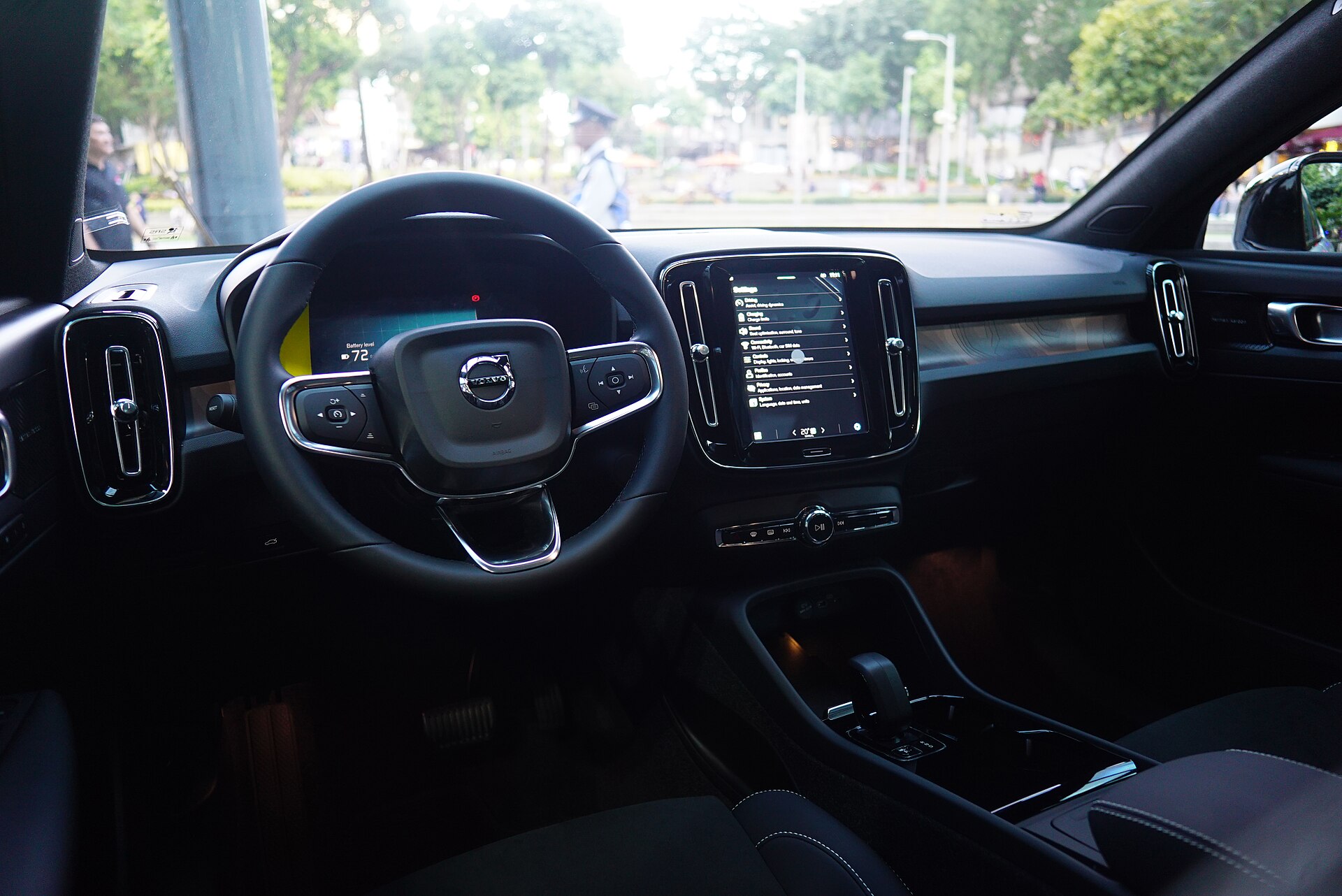 Volvo EC40 interior view