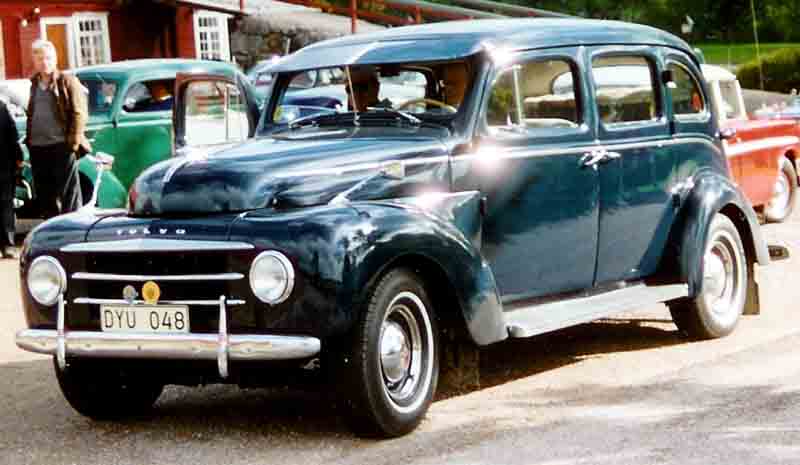 Volvo PV831 saloon, front view