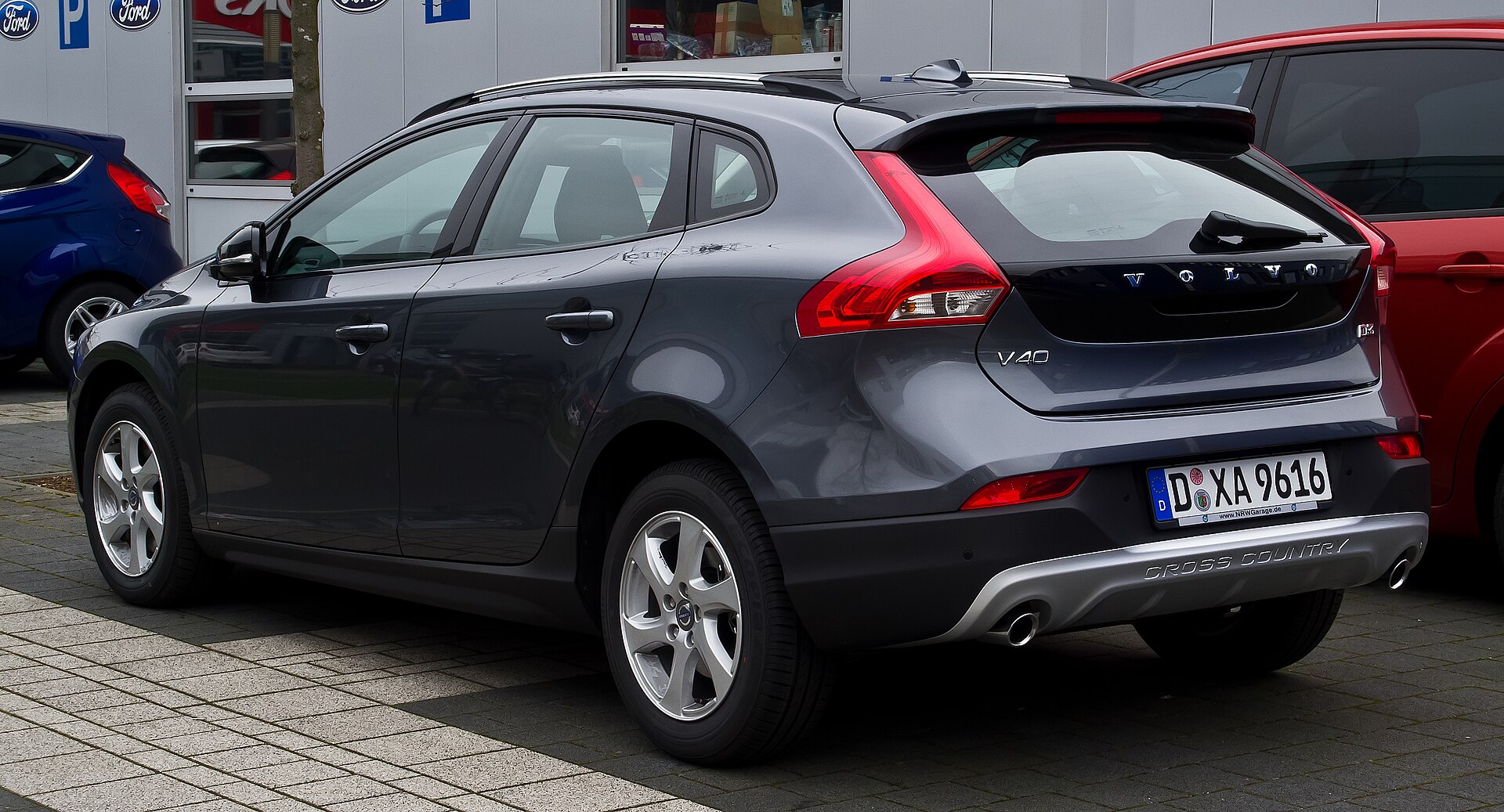 Volvo V40 Cross Country D3, rear view