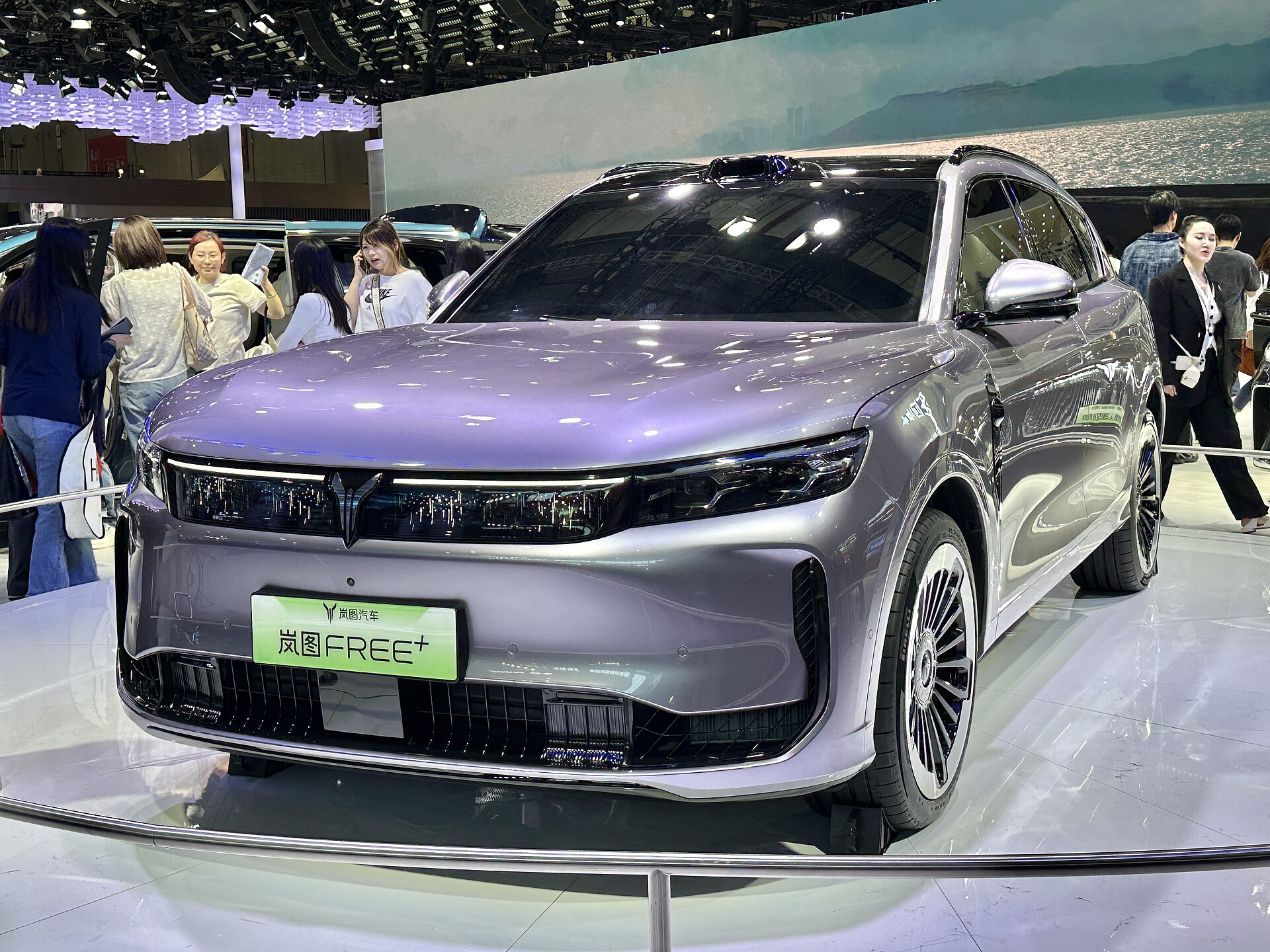 Voyah Free+ SUV, front three-quarter view