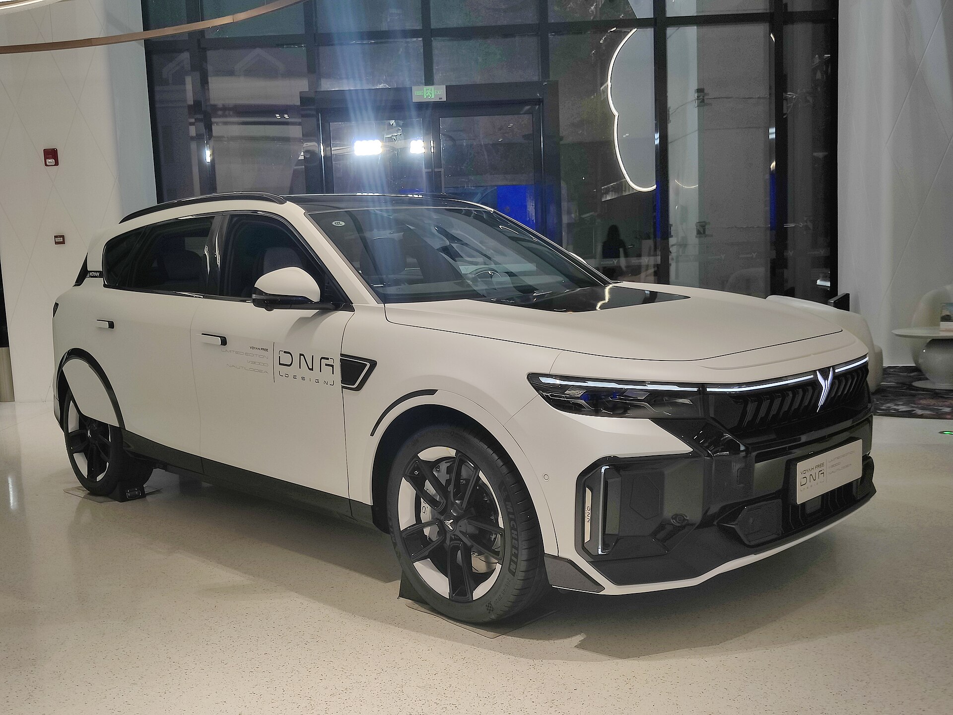 Voyah Free DNA edition, exterior view