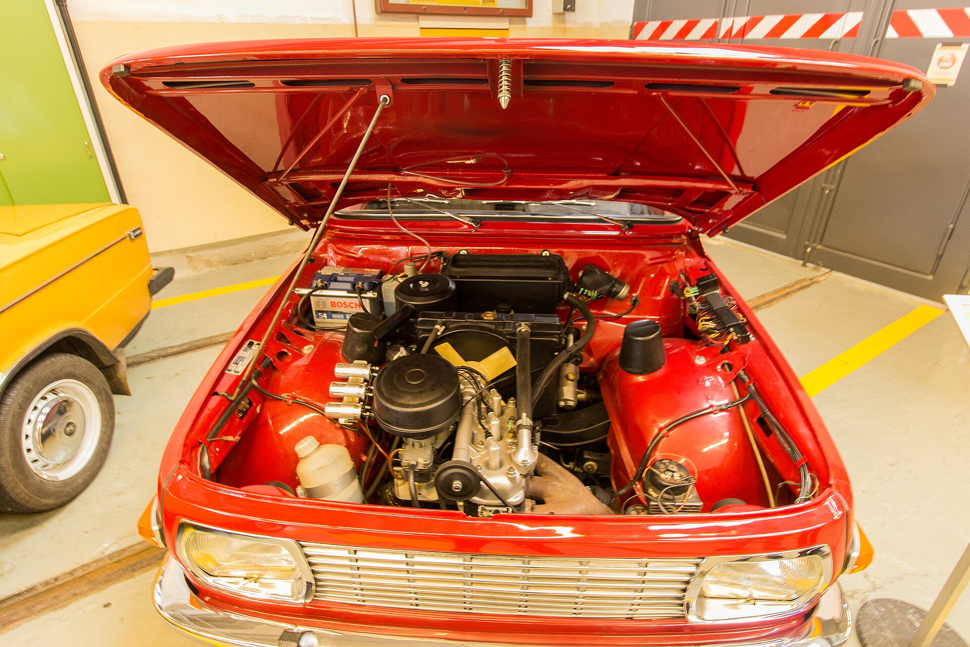 Three-cylinder two-stroke engine of a Wartburg 353 W