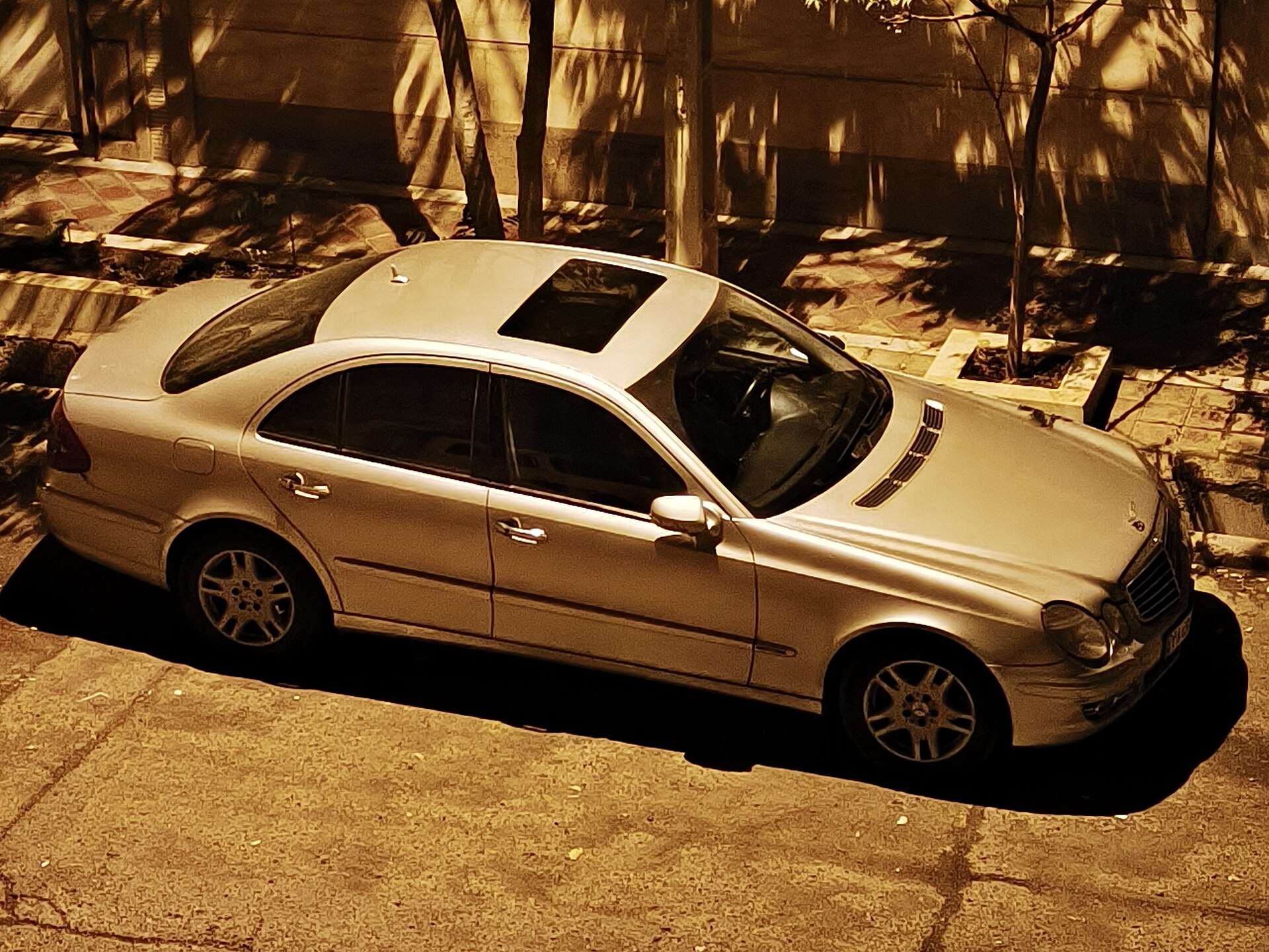 Mercedes-Benz E-Class W211