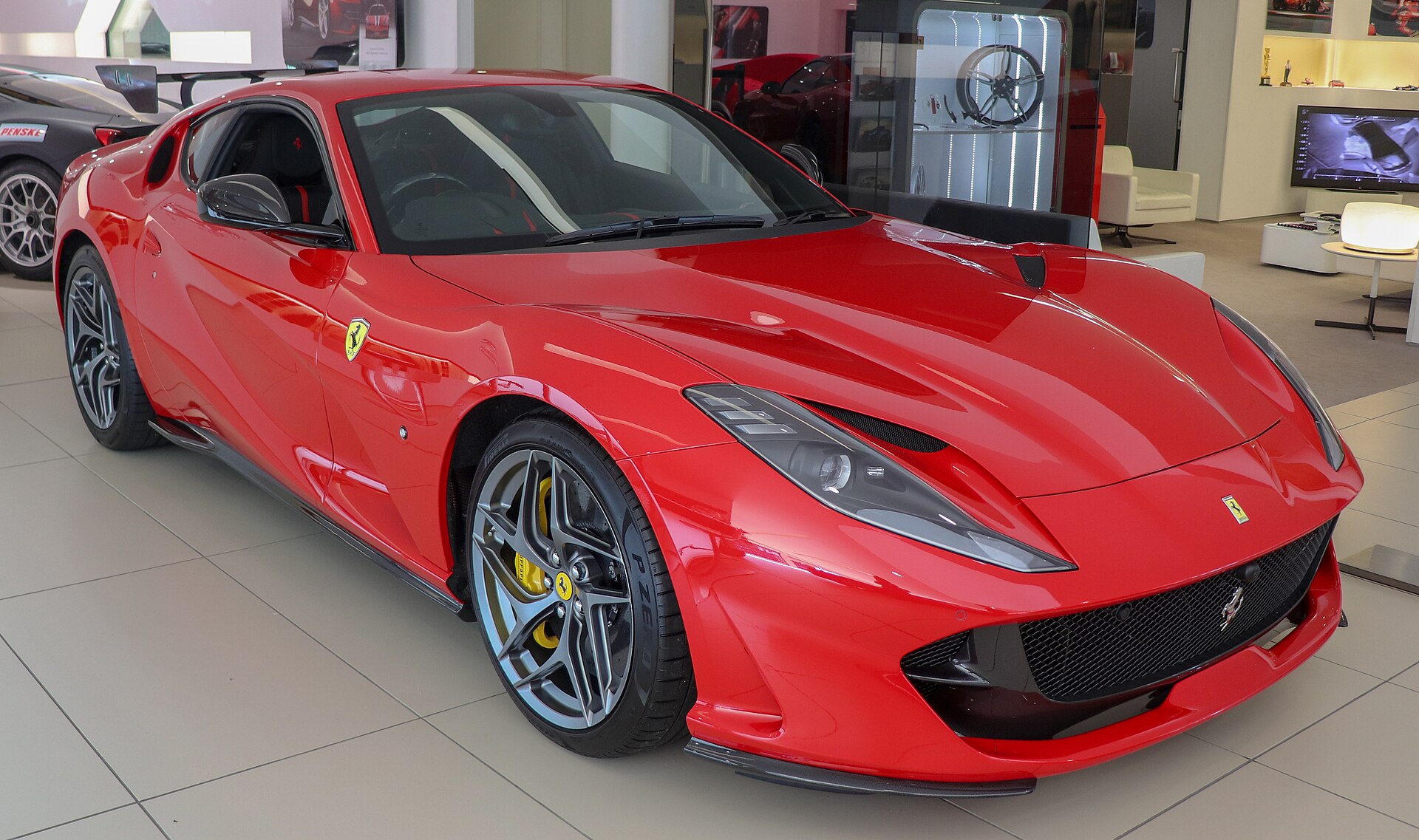 Ferrari 812