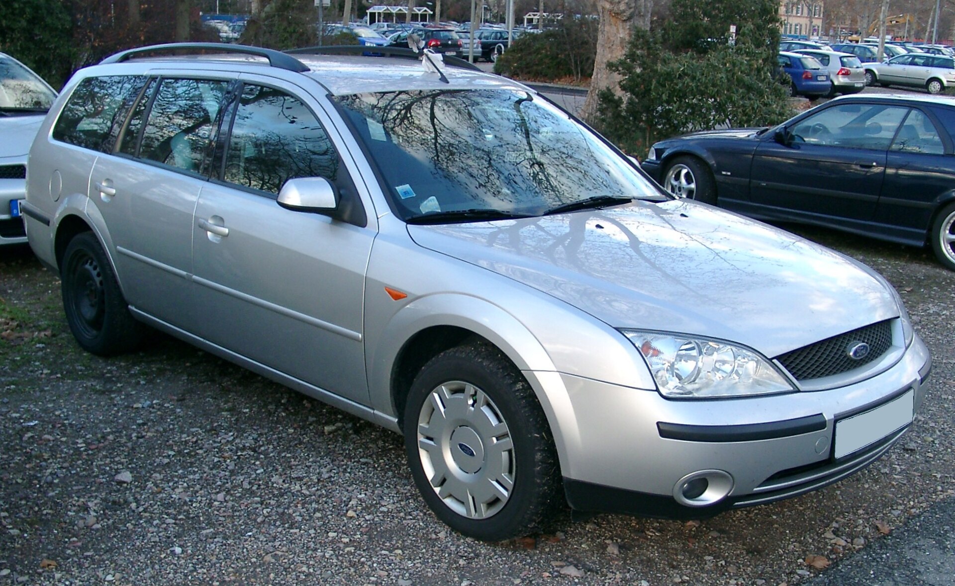 Photo: Rudolf Stricker / Wikimedia Commons, CC BY-SA 3.0 Mondeo CD391