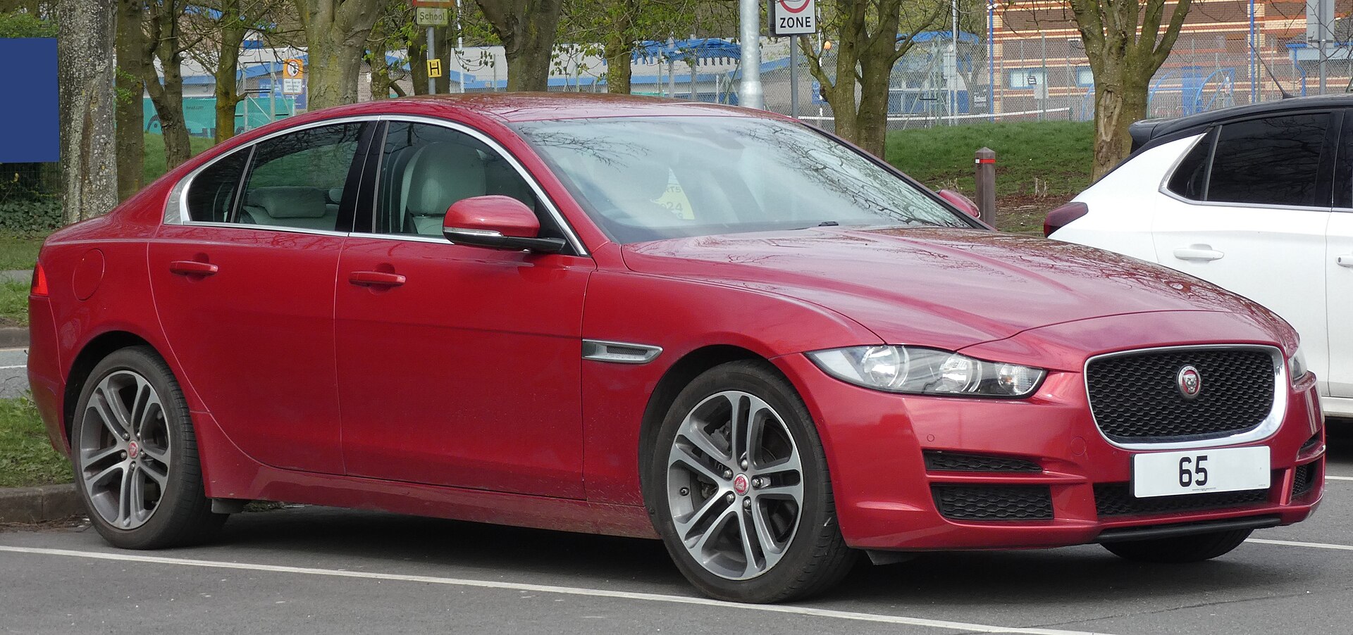 Jaguar XE X760