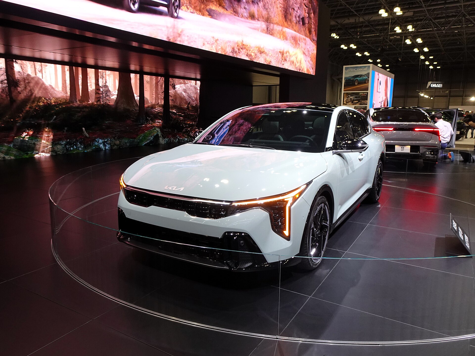 Kia K4 CL4