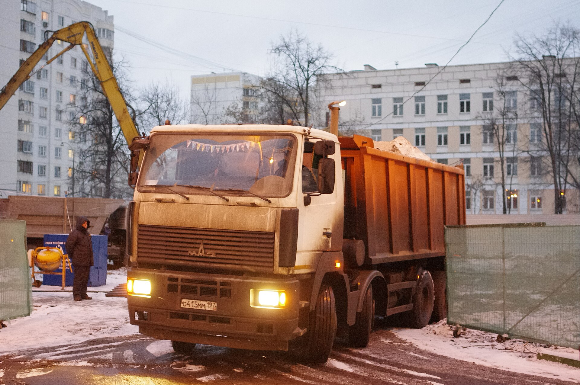 MAZ-6516