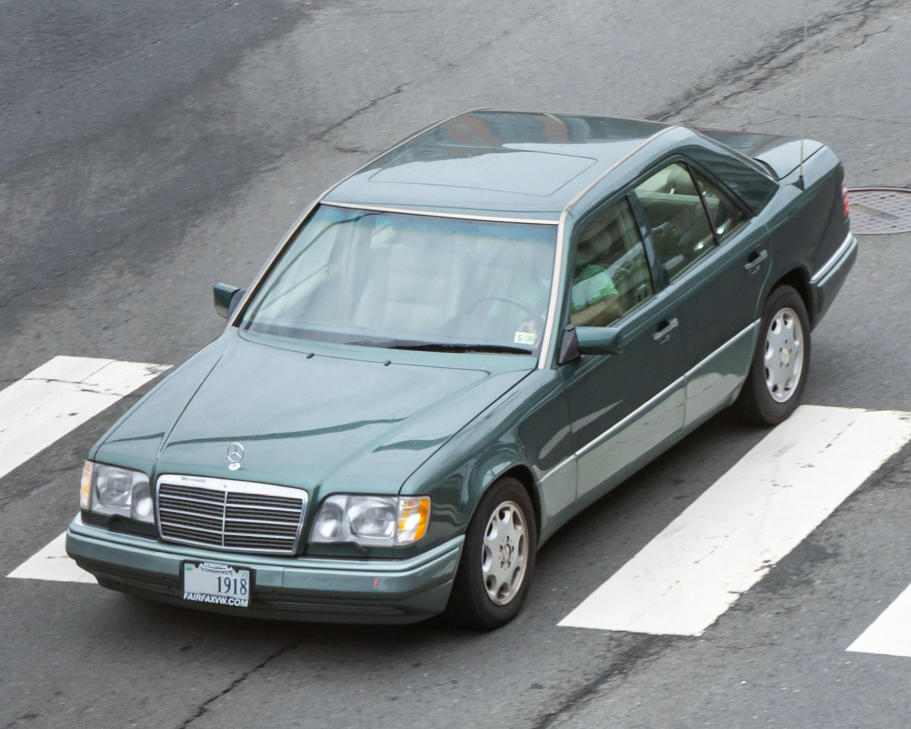 Mercedes-Benz E 320 W124