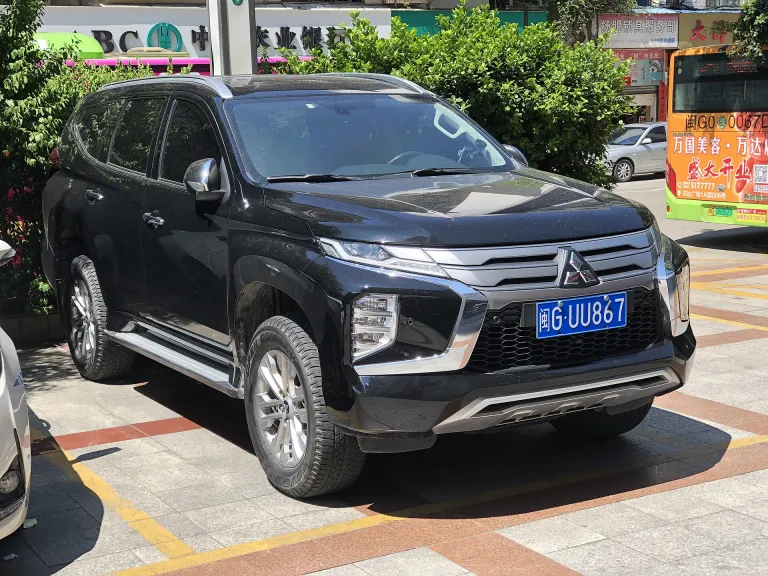 Pajero Sport III
