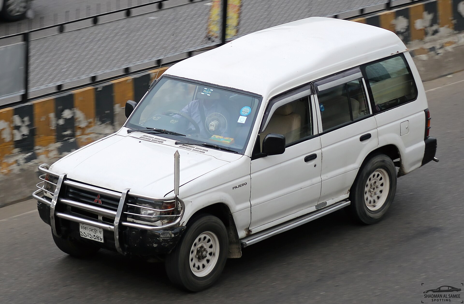 Mitsubishi Pajero V20/V30