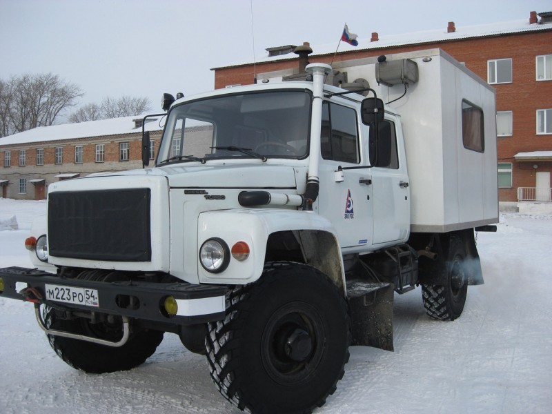GAZ 33081