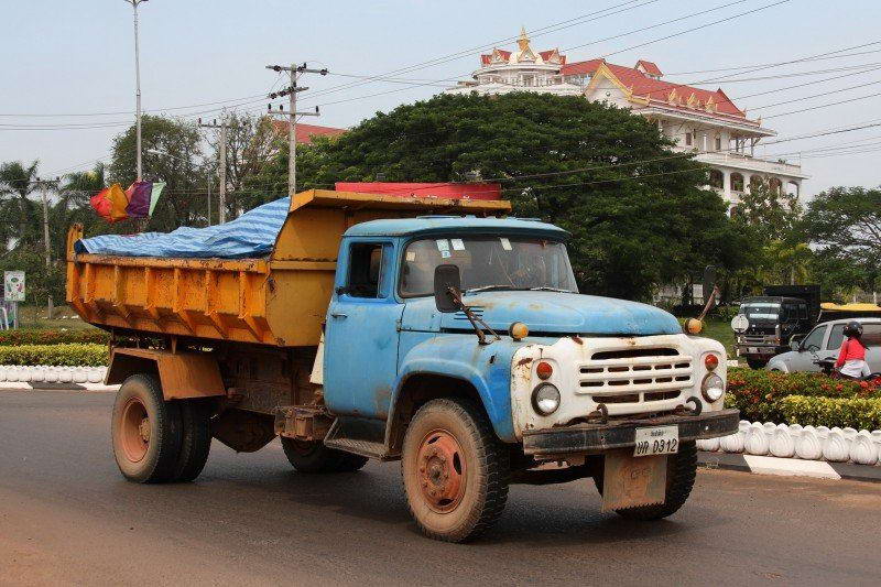 ZIL-130 photo of the dump truck