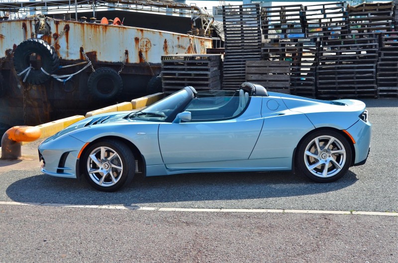 Tesla Roadster view from the side